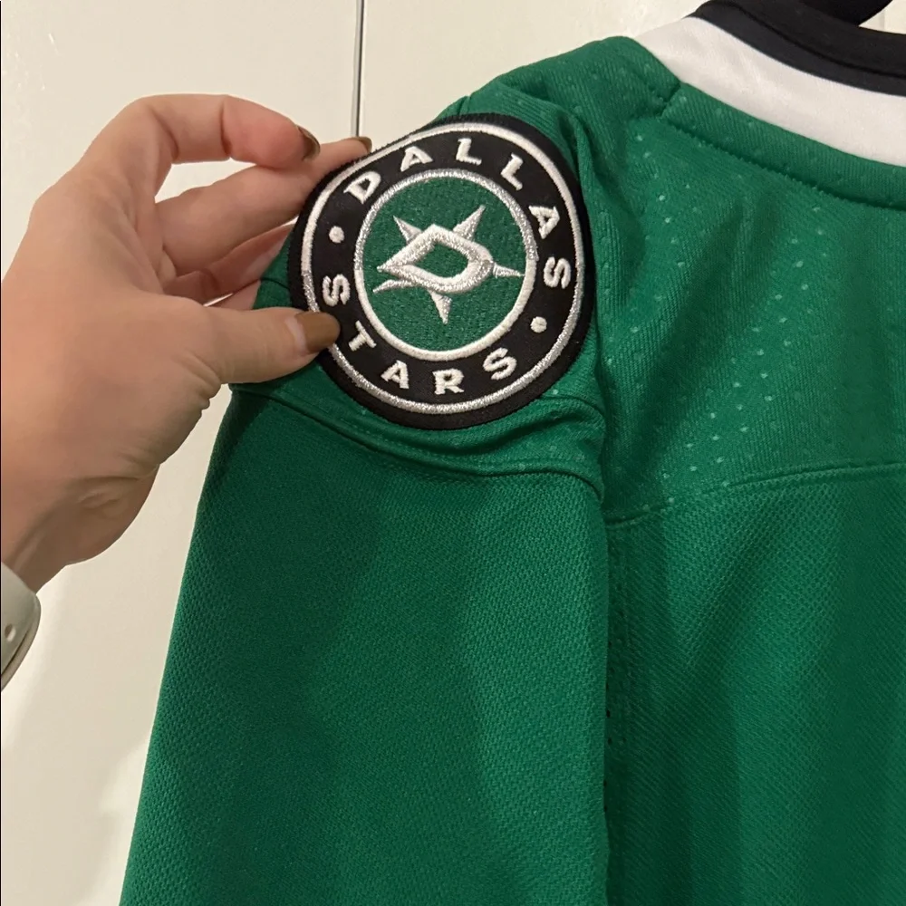 NWT Dallas Stars Adidas Victory Green Jersey Accents size 42